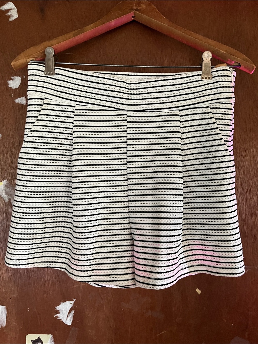 TCEC Black and White Striped Mini Shorts Side Zipper Pockets Large